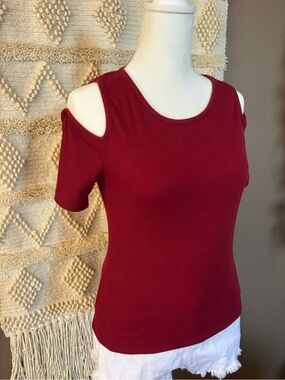 Cotton On Burgundy Ribbed Cold Shoulder T-Shirt Size Medium